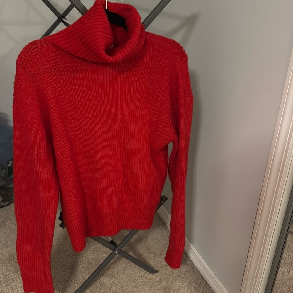 Red h&m sweater